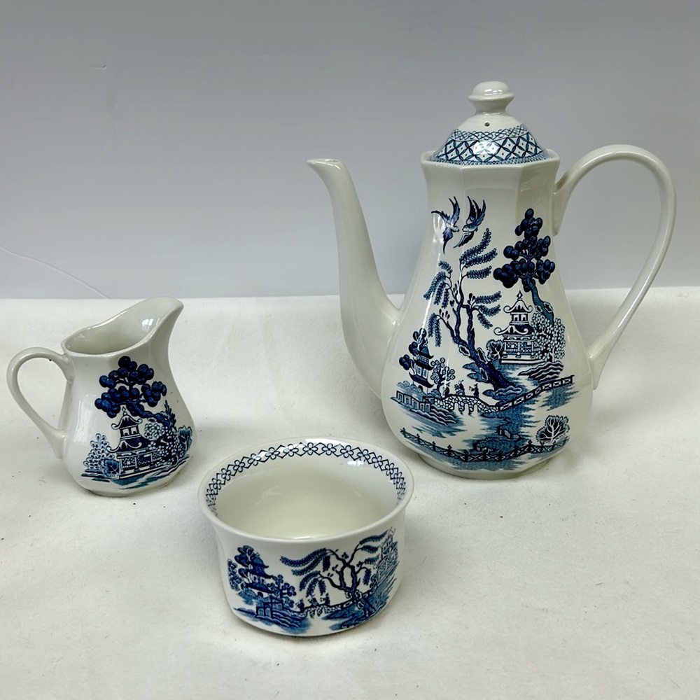 Vintage Royal Staffordshire ironstone “Willow” pattern coffee pot cream & sugar